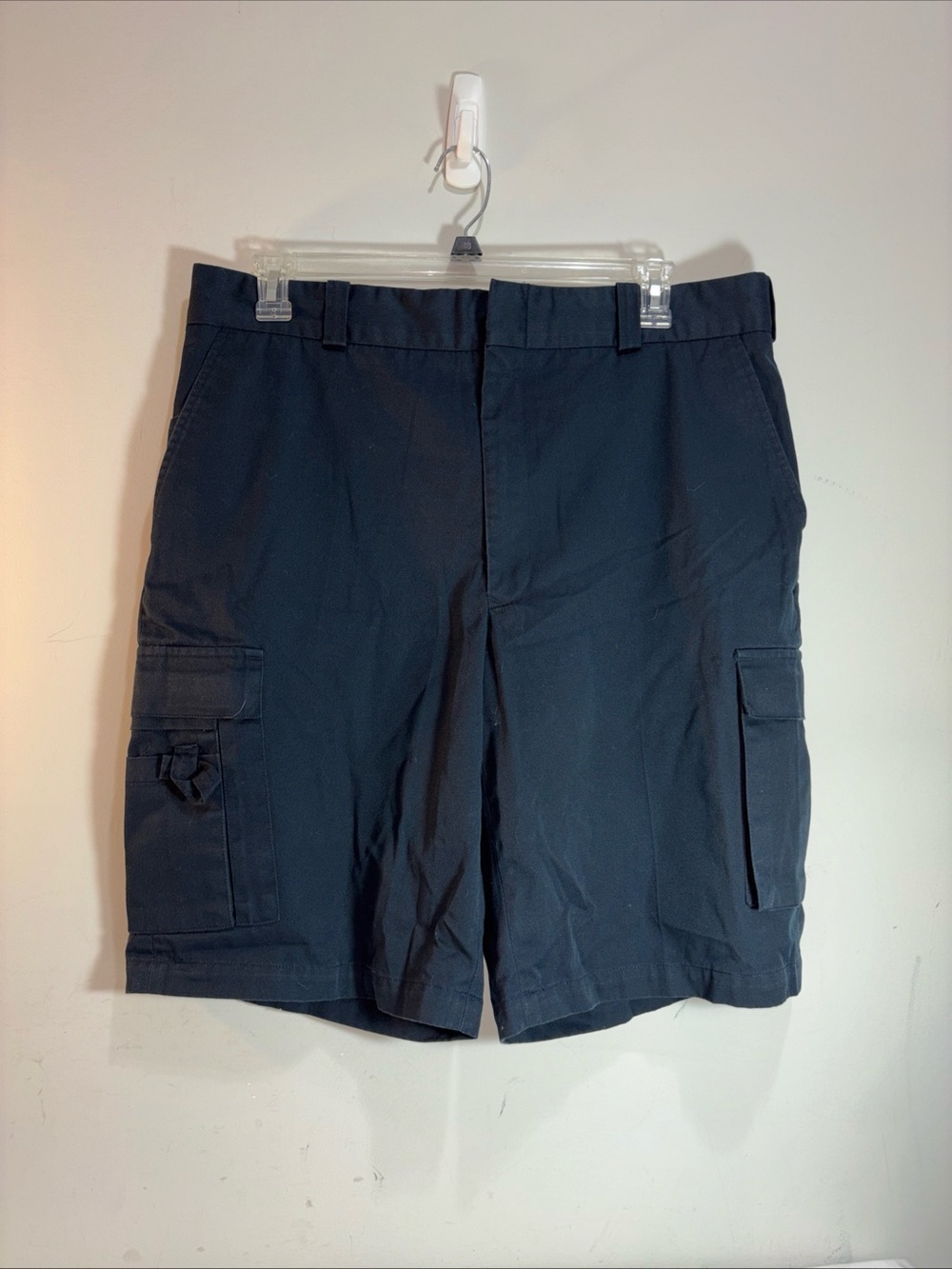 Galls Men's Navy Cargo Shorts. 934